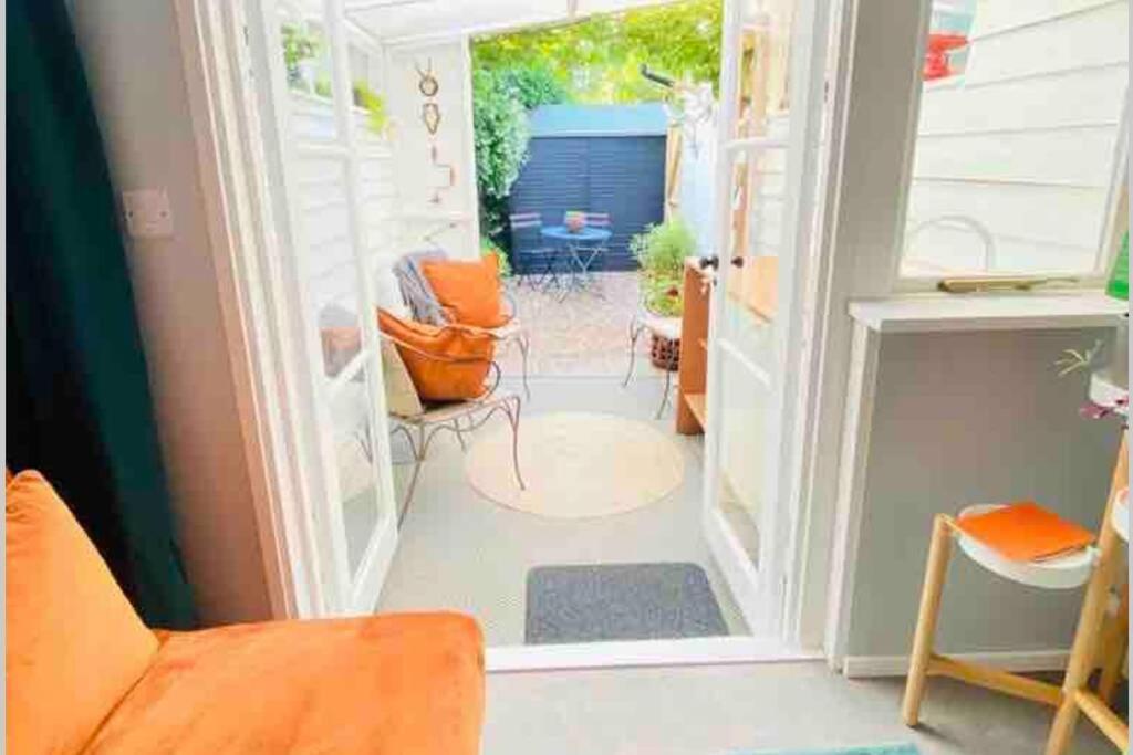 The Yellow Door Whitstable - Peaceful Retreat Close To Beach Eksteriør billede