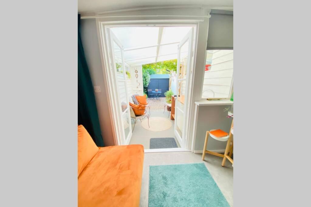 The Yellow Door Whitstable - Peaceful Retreat Close To Beach Eksteriør billede